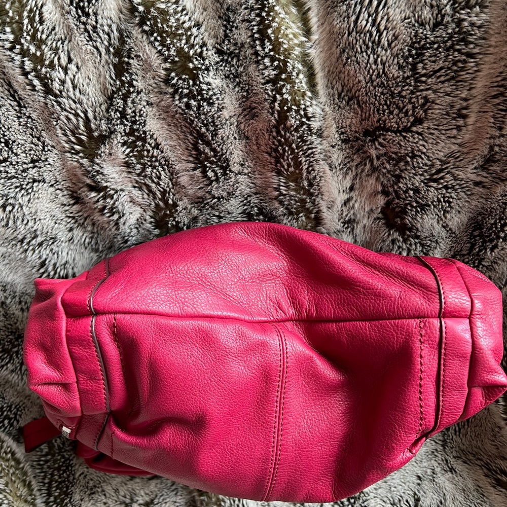 Pink Leather Shoulder Bag - Picture 2 of 5